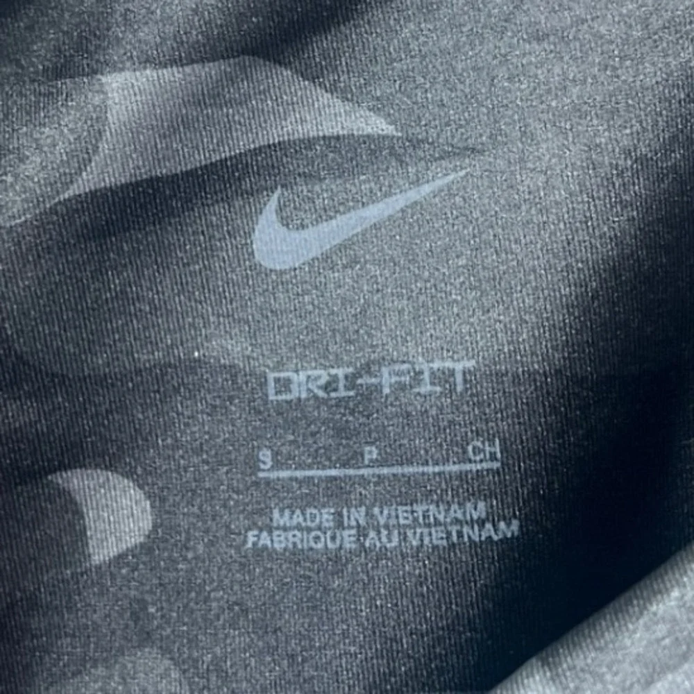 Nike Dri-FIT Camo High Rise 7/8 Leggings‎ Size S Black Performance Gym Fitness